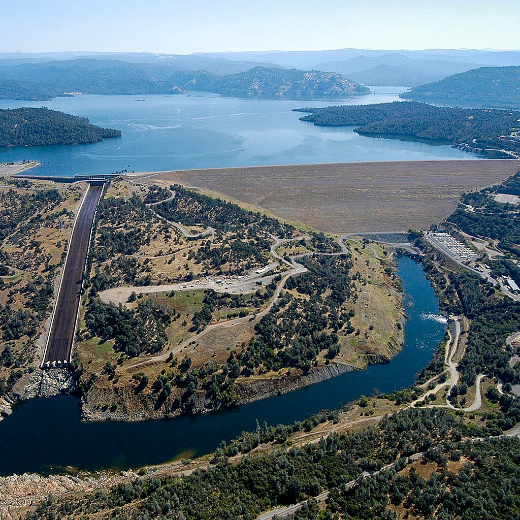 1024px-OrovilleDam.jpg