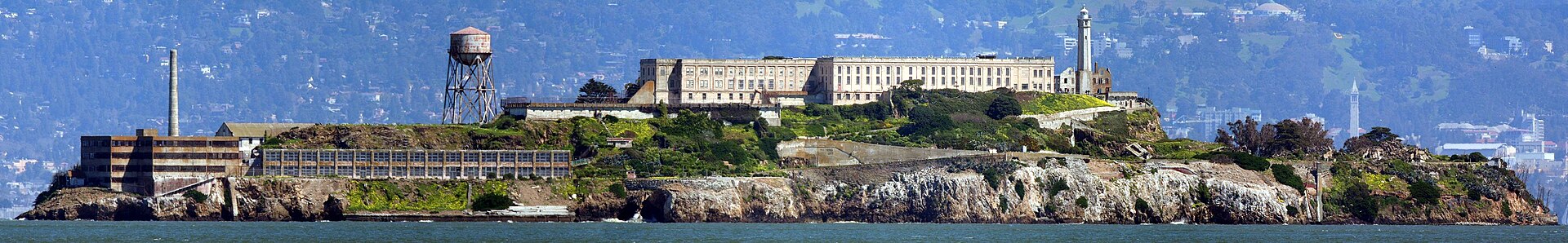 1920px-Alcatraz03182006.jpg