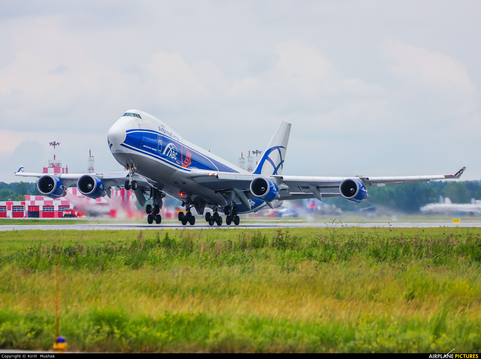 749923.jpg
