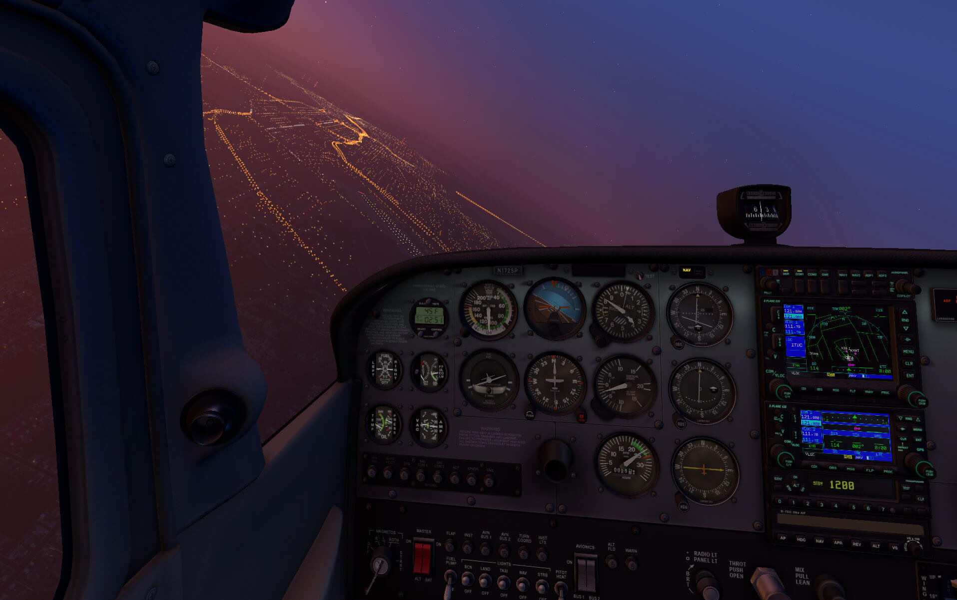 Cessna_172SP_cockpit_and_sunset.jpg