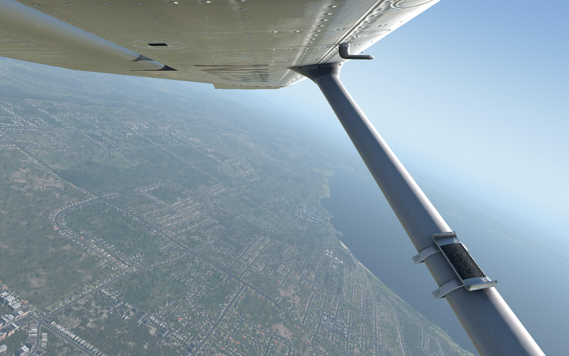 Cessna_172SP_view_from_pilot_seat.jpg