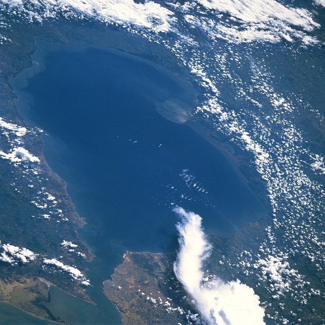 Lake_Maracaibo.jpg