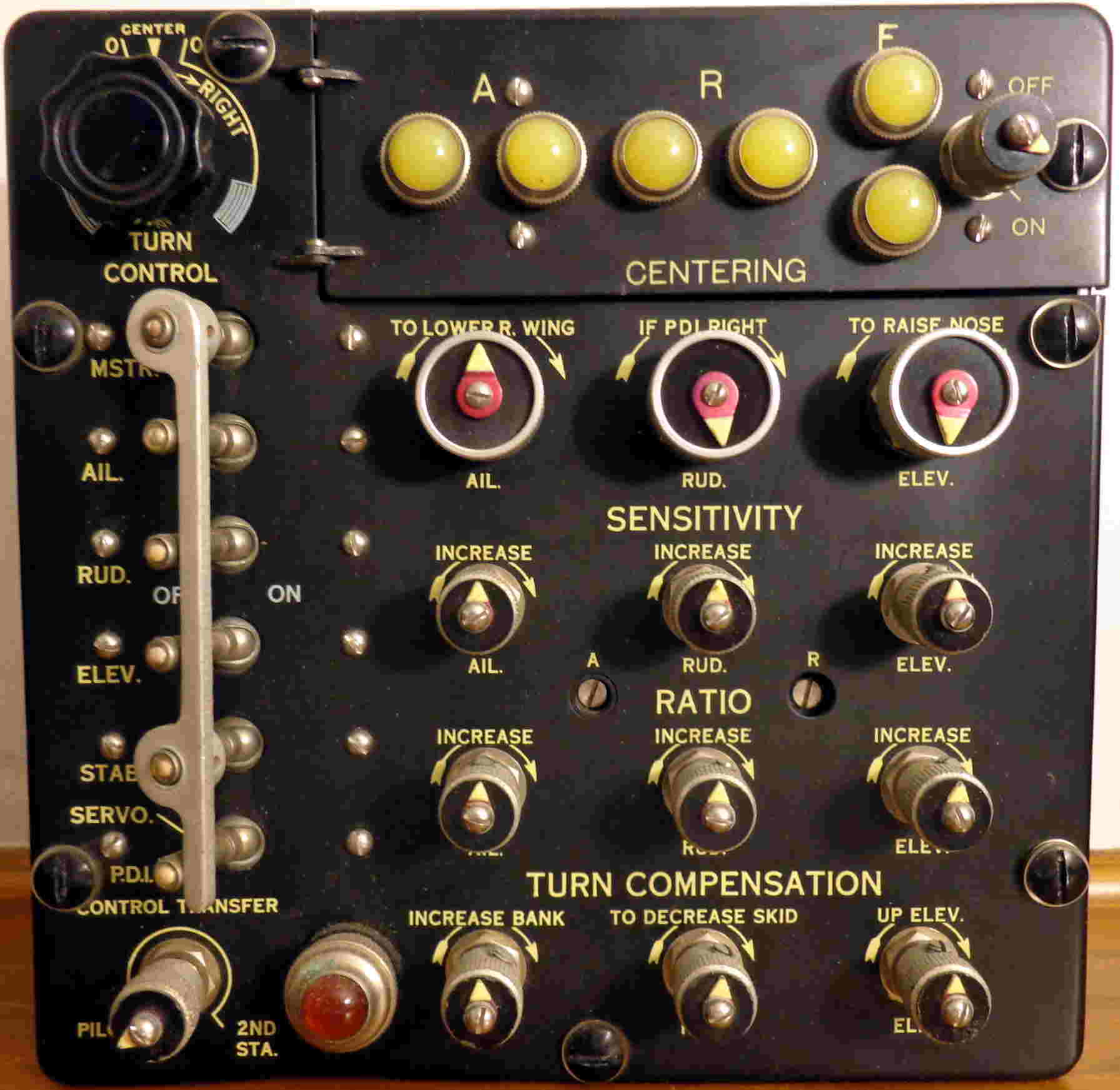 WWII-Bomber-Autopilot.jpg