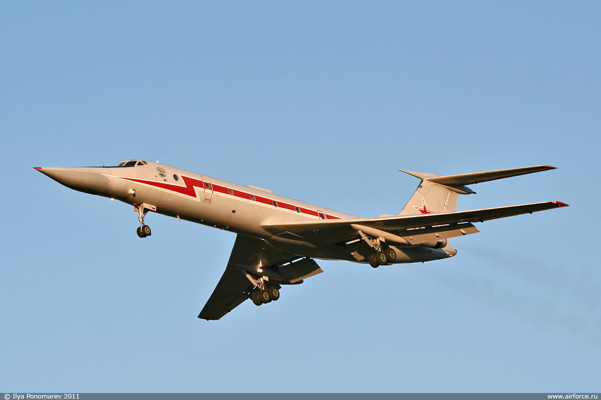 i_ponomarev_chvvakush_tu-134ubl_1200_01.