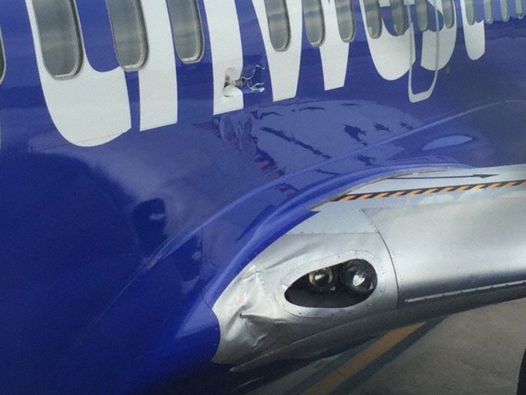 southwest_b737_n766sw_pensacola_160827_2