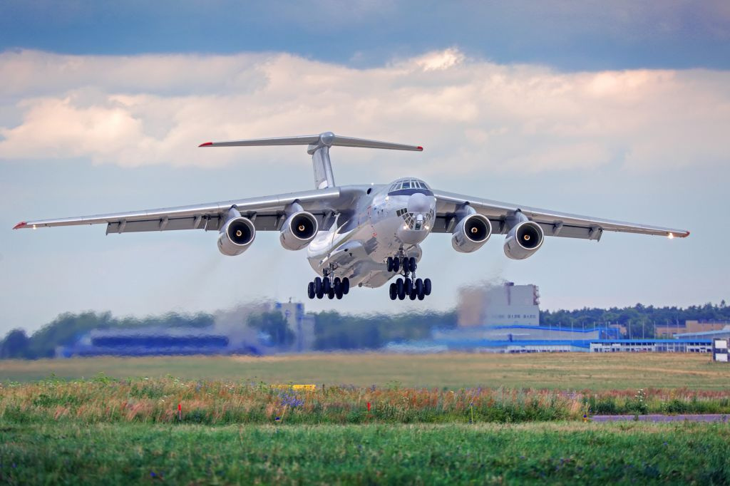 Военно-транспортный самолет Ил-76: Внешний вид и аэродинамика