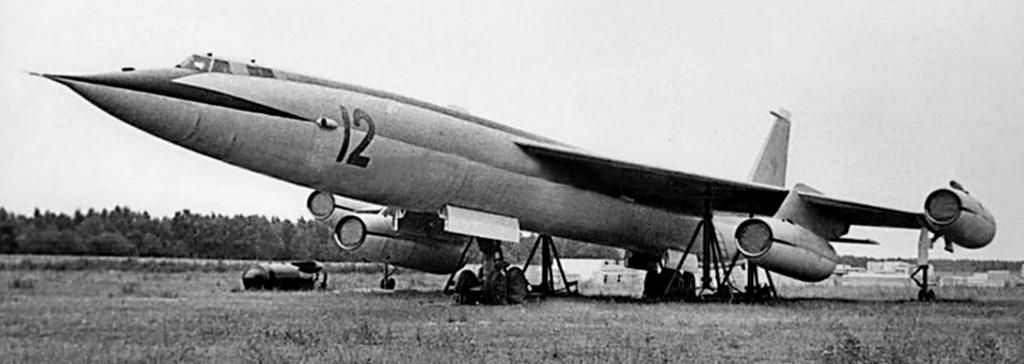 История создания стратегического бомбардировщика М-50
