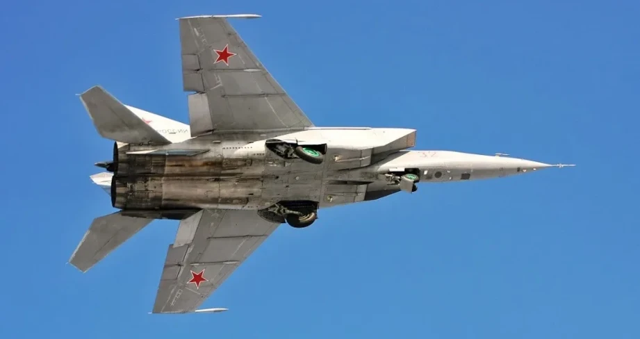 Технические характеристики учебно-тренировочного самолета МиГ-25РУ