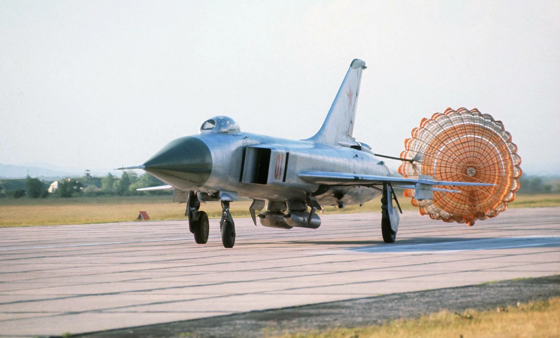 Су-15 — история создания советского сверхзвукового истребителя-перехватчика ПВО