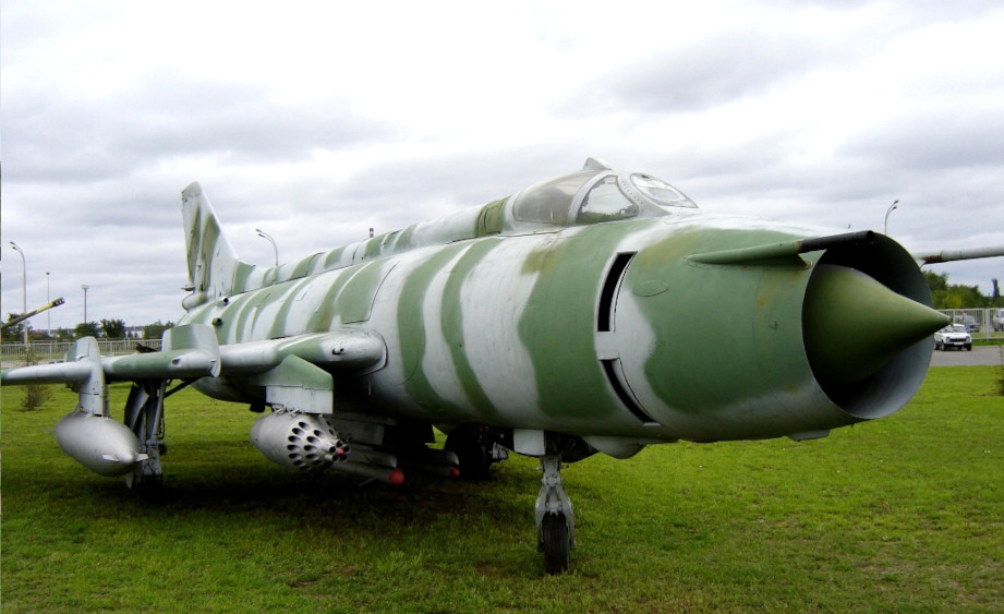 История создания истребителя-бомбардировщика Су-17М