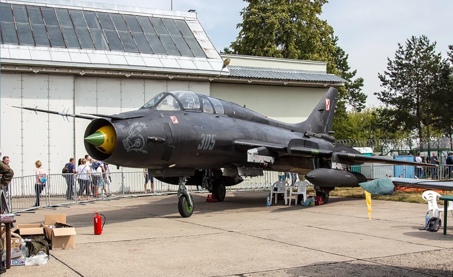История создания экспортного истребителя-бомбардировщика Су-22М3