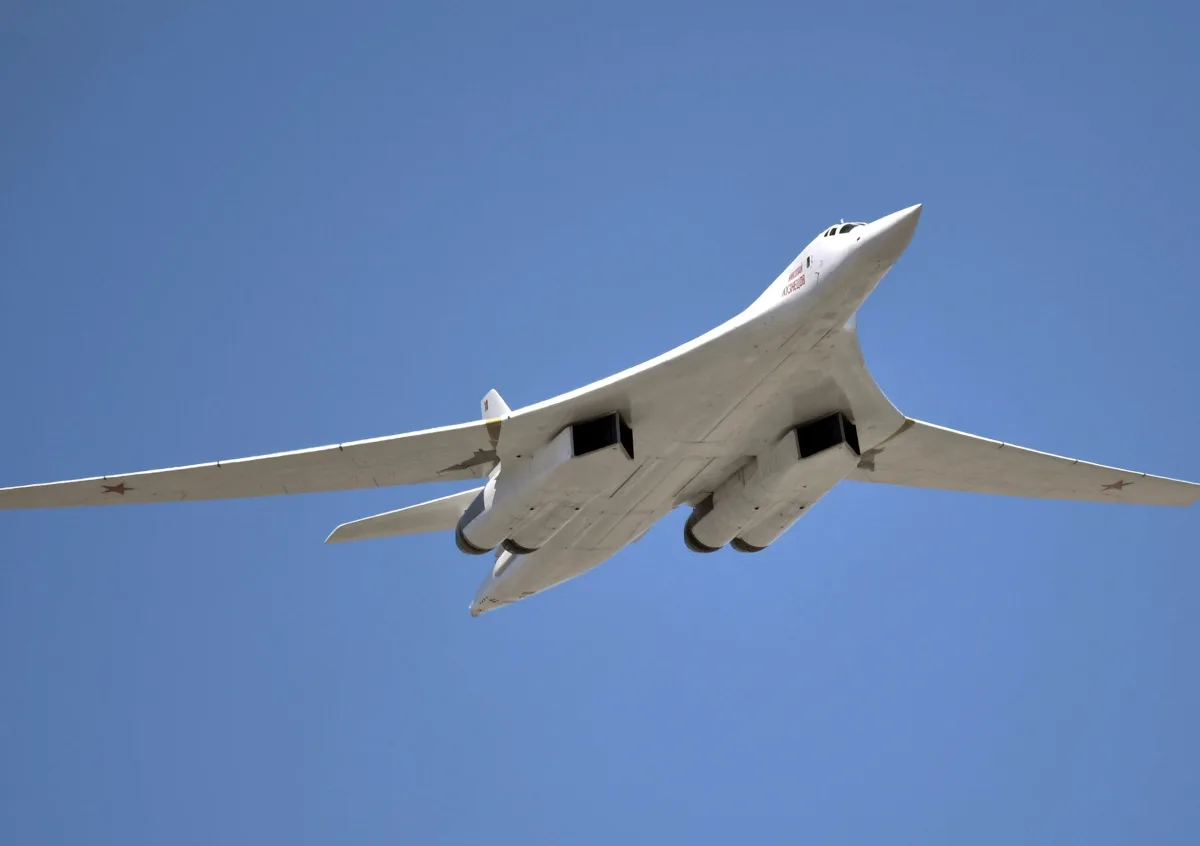 Ту-160 «Белый лебедь»: титановый центроплан, двигатели НК-32 и физика высотного сверхзвука