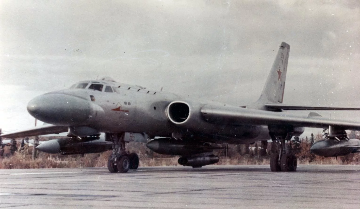 Бомбардировщик-ракетоносец средней дальности Ту-16К-10-26: комплекс К-10-26, РЛС «Енума» и «Рубин-1M», залп 3-х ракет и физика прорыва АУГ