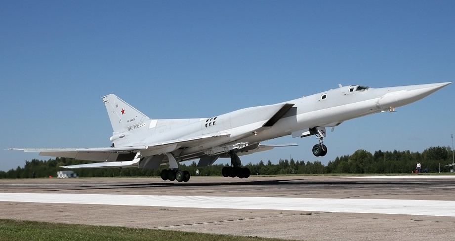 Внешний вид дальнего ракетоносца Ту-22М3