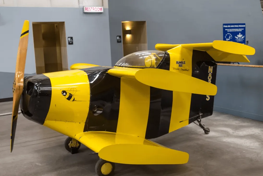 Абсолютный мировой рекорд среди бипланов: Bumble Bee II