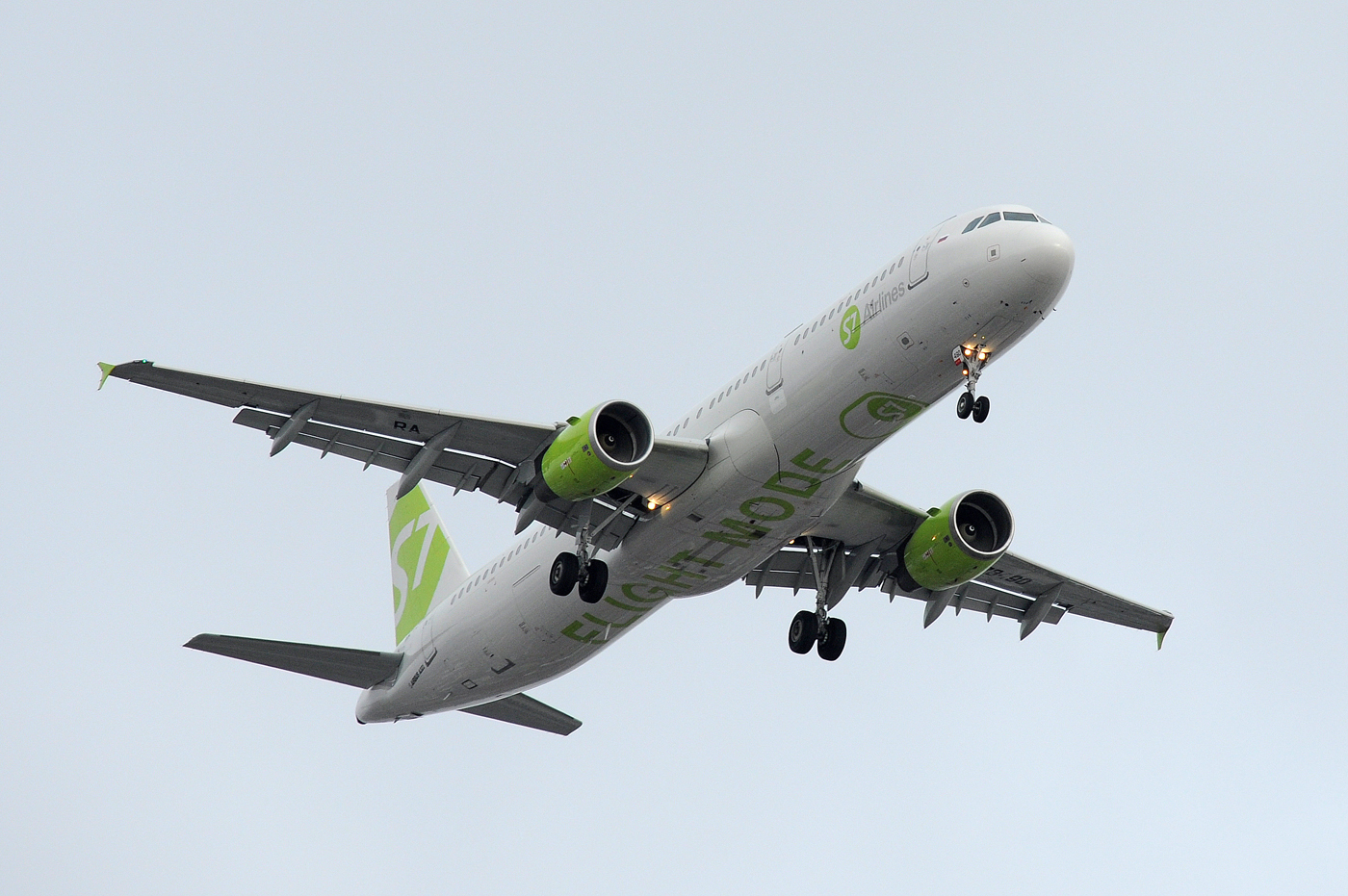 Ливрея «Flight mode» (Airbus A321, борт RA-73490 / ex VQ-BQJ)