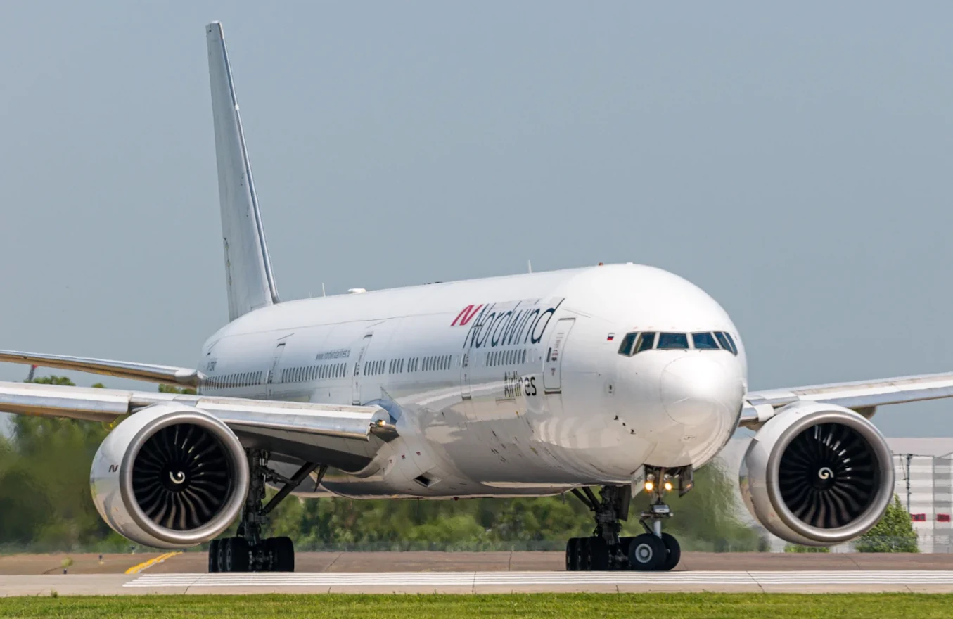 Самолет Boeing 777-300ER авиакомпании Нордвинд