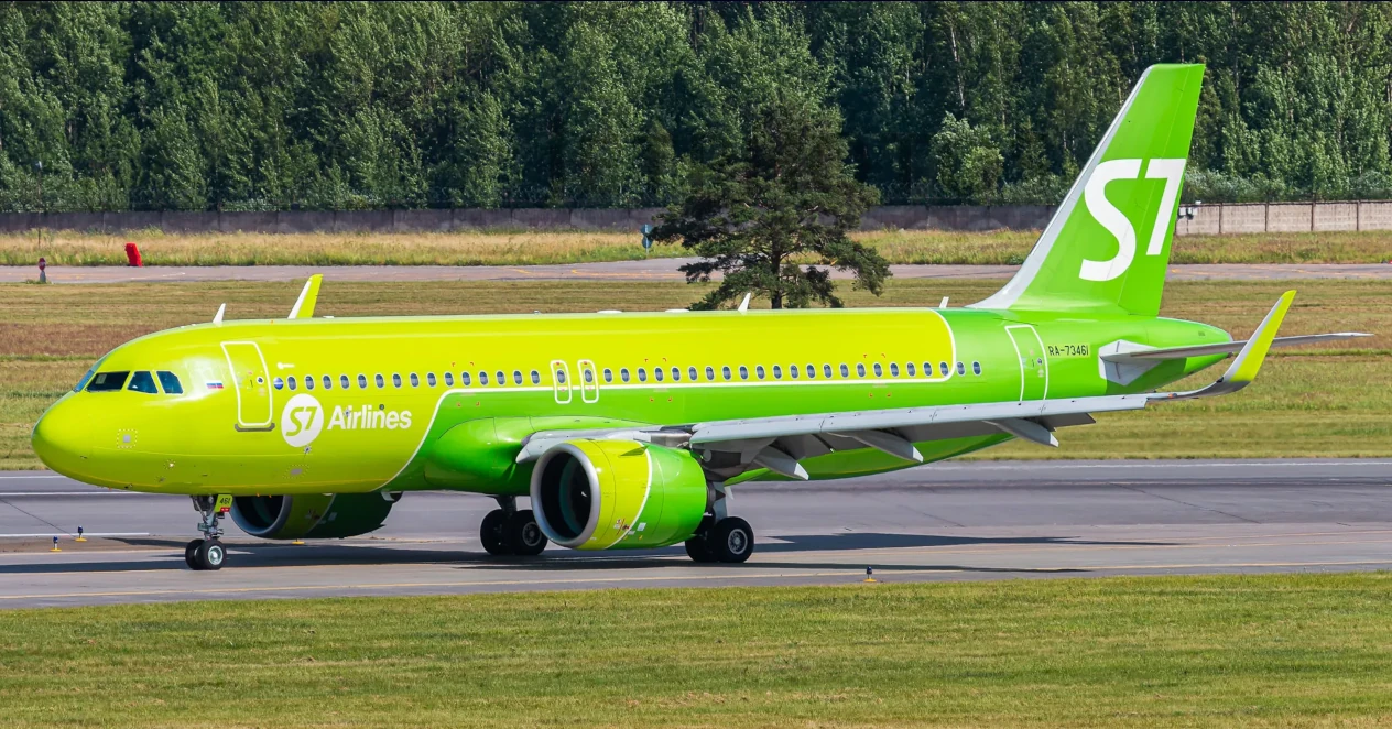 Самолет Airbus A321neo авиакомпания S7