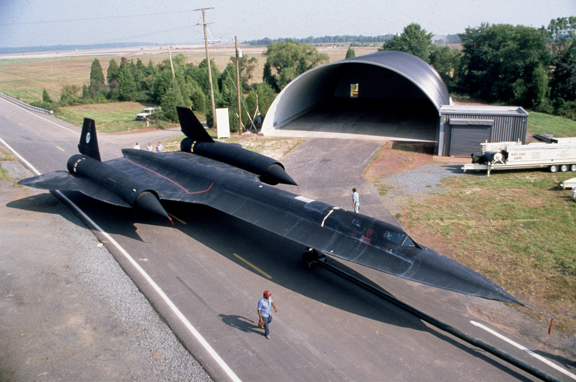Самый быстрый самолет с реактивными двигателями- SR-71 Blackbird