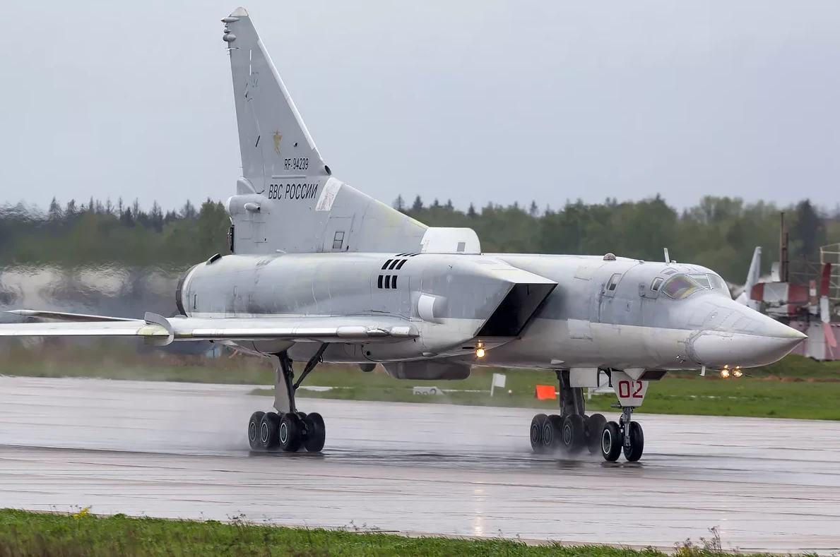 История создания дальнего самолета-разведчика Ту-22МР (изделие 45-07Р)