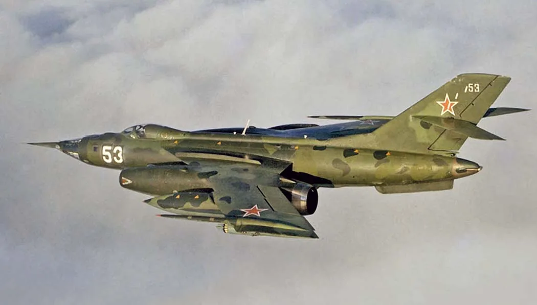 Самолет РЭБ Як-28ПП (изделие «ПП»): станции помех «Лютик» и «Фасоль», пассивные завесы АСО-2И, моторы Р-11АФ2-300 и физика групповой радиоэлектронной защиты